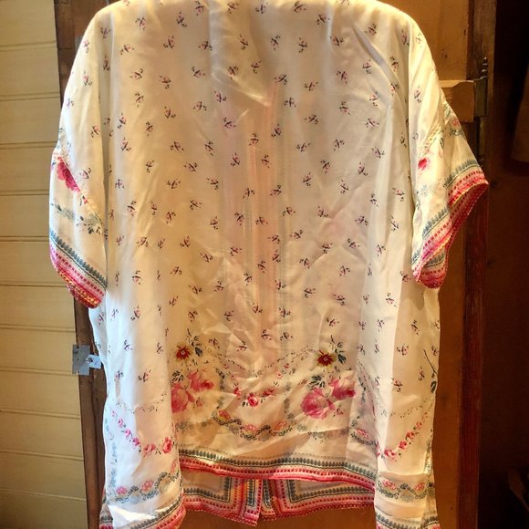 Johnny Was silk collared short sleeve button-down - Picture 3 of 4